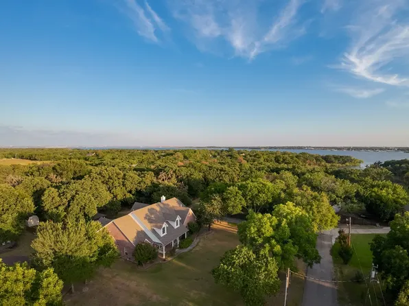 102 Timber Lake Ln, Hickory Creek, TX 75065