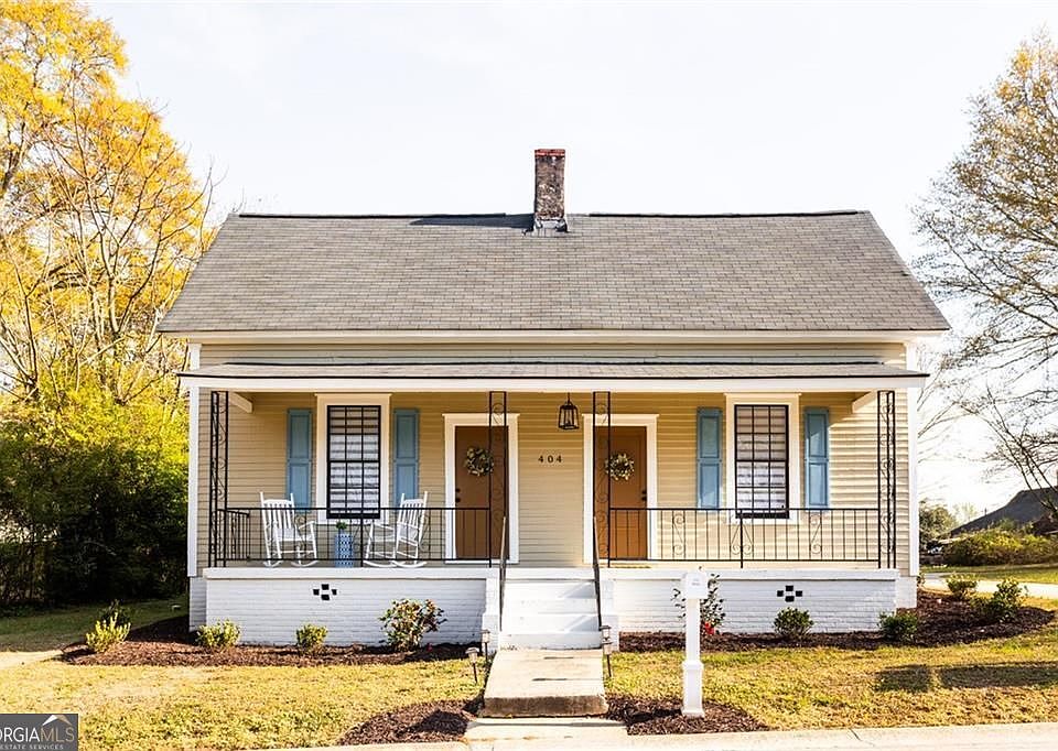 1st image of 404 Mill St