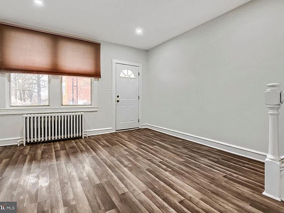 5th image of 1041 N Kenwood Ave