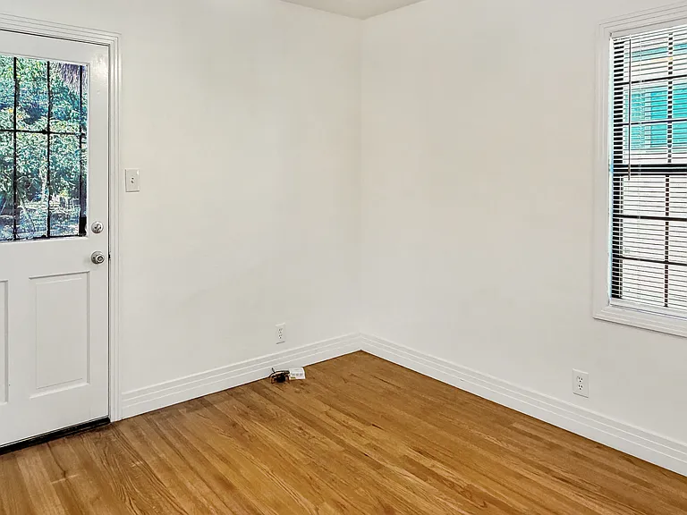 2507 S Patton Ave — Photo 18