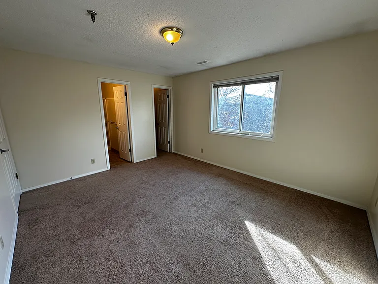 1340 Brook St #M — Photo 7