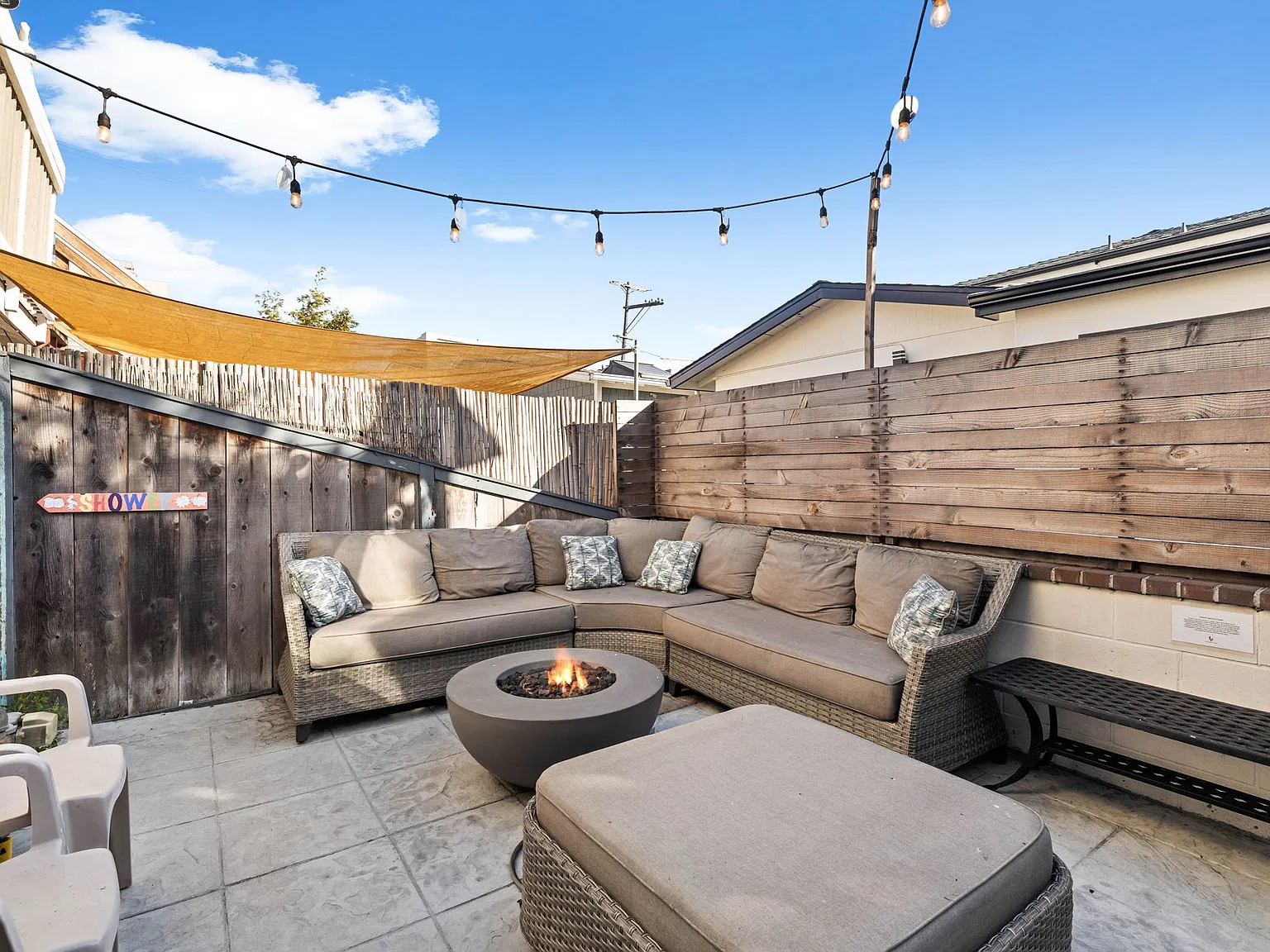 3 bed, $7,650 — Photo 2