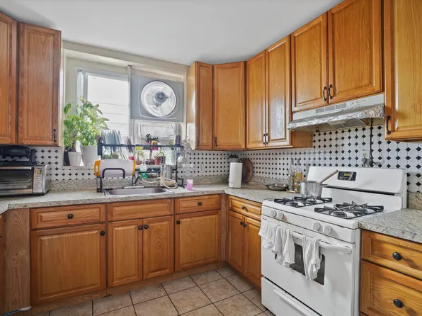 1890 West 6th Street image 8 of 37