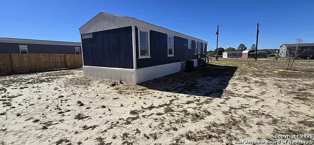 3 bed, 2.0 bath, 1100 sqft, $1,375 — Photo 4