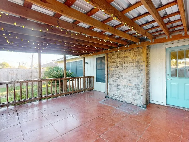 3904 Windwood Cir — Photo 27
