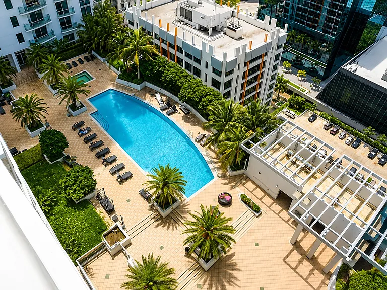 1060 Brickell Ave #407 — Photo 5
