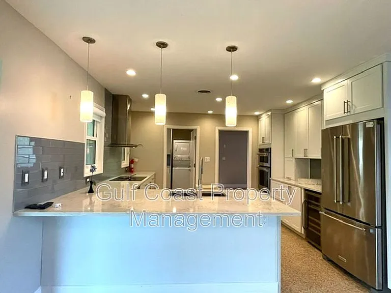 2253 Valencia Dr — Photo 10