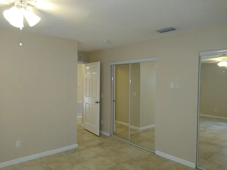 2082 SE Wild Meadow Cir — Photo 12