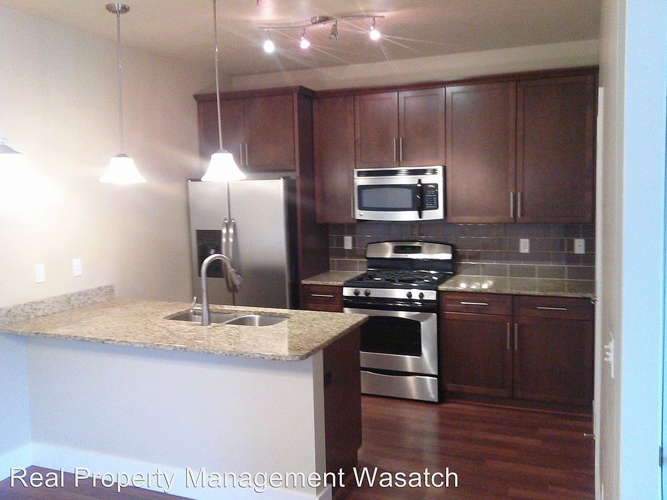 1st image of 170 E Belmont Ave APT 17