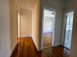 42-37 Union St #4A, Flushing, NY 11355