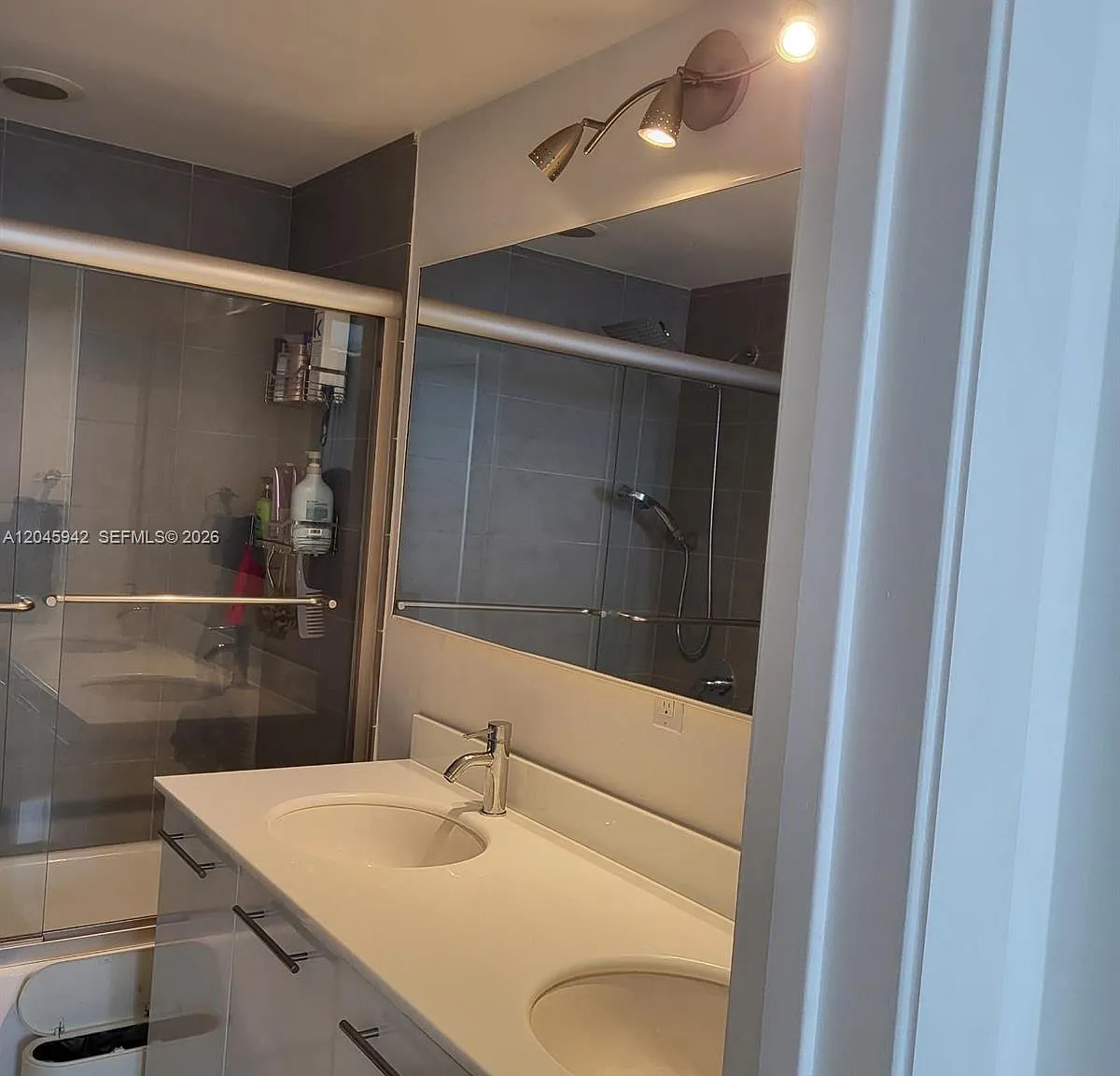 Mint Condo — Photo 3