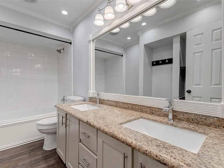 9614 Charter Ridge Dr — Photo 15