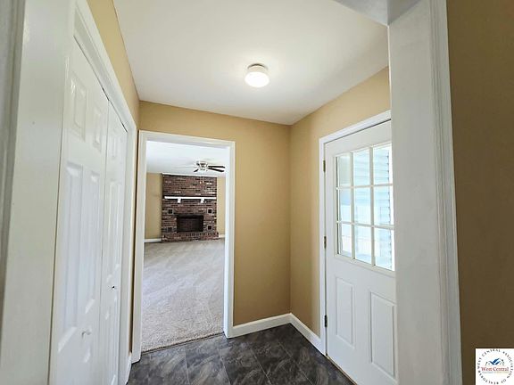 5th image of 901 Pamela Dr