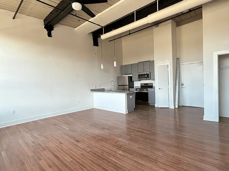 The Interwoven Lofts — Photo 4