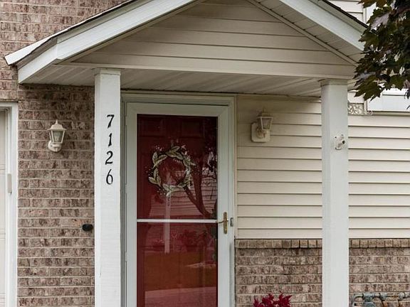 5th image of 7126 Jorgensen Ln S