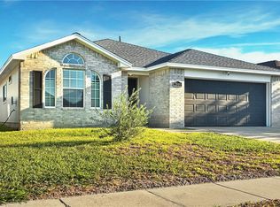 2000 Westwood Dr, Portland, TX 78374