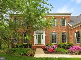 25795 Mayville Ct, Chantilly, VA 20152