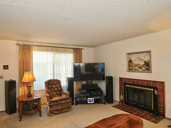 2nd image of 2954 SE Blue Bird Dr