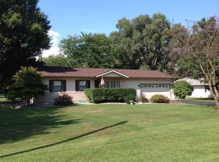 105 Woodlawn Dr, Warsaw, IN