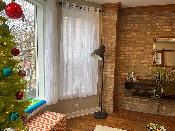 5th image of 1012 N Mozart St