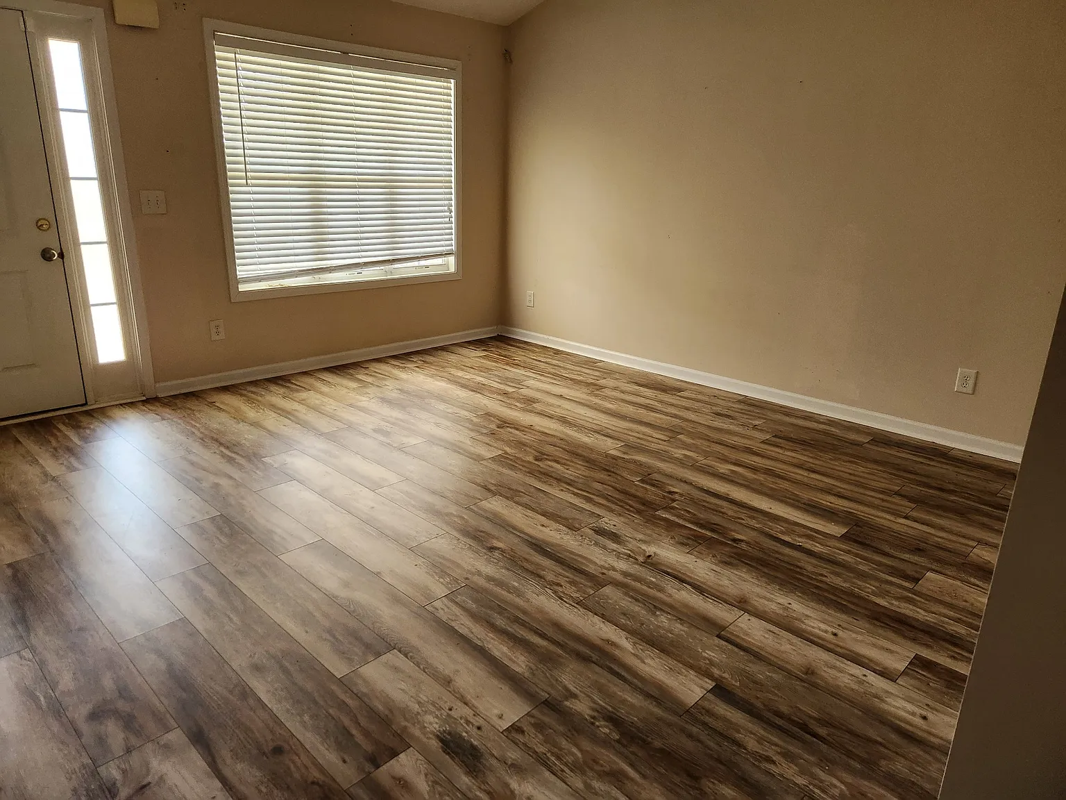 3 bed, 1744 sqft, $2,000 — Photo 3