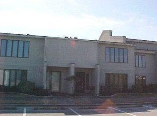 4 Ocean Grv W, Atlantic Beach, NC 28512