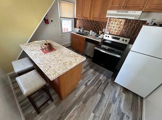 (Undisclosed Address), New Hyde Park, NY 11040