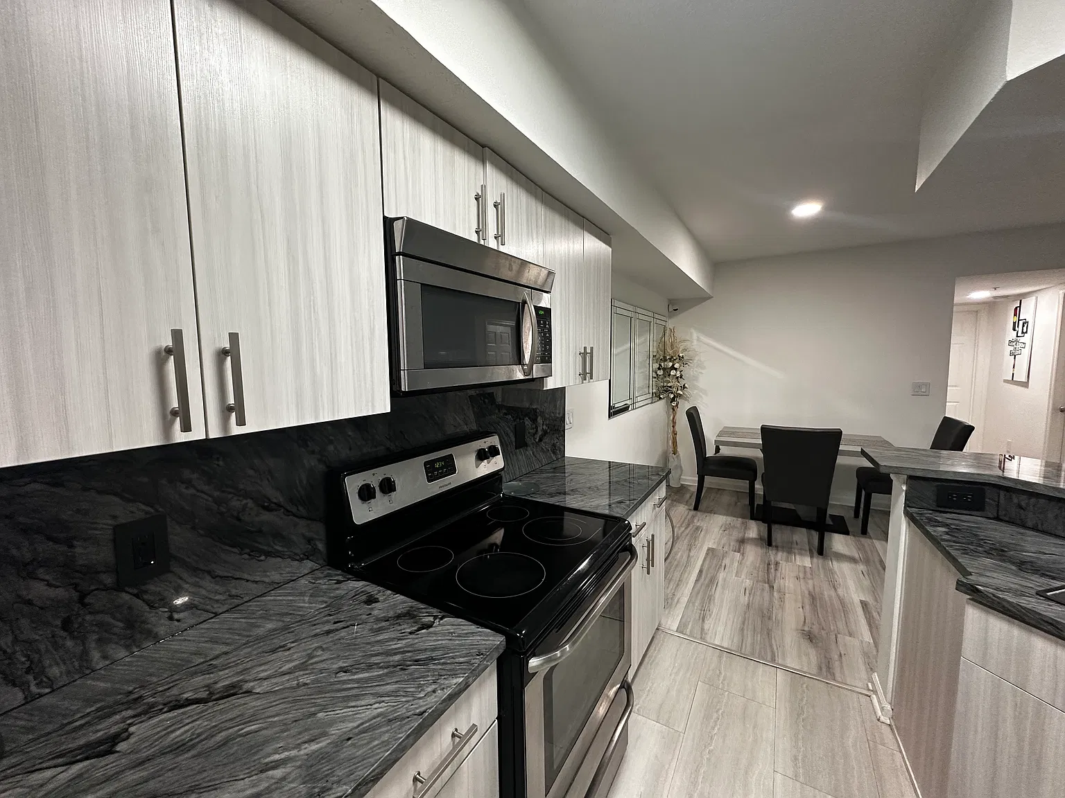 814 Crest Pines Dr — Photo 1