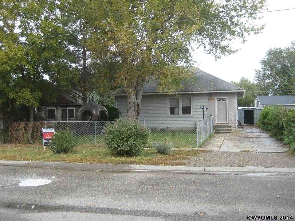 1st image of 121 Grace Ave