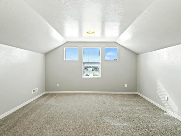 6036 N Hood Ave — Photo 11