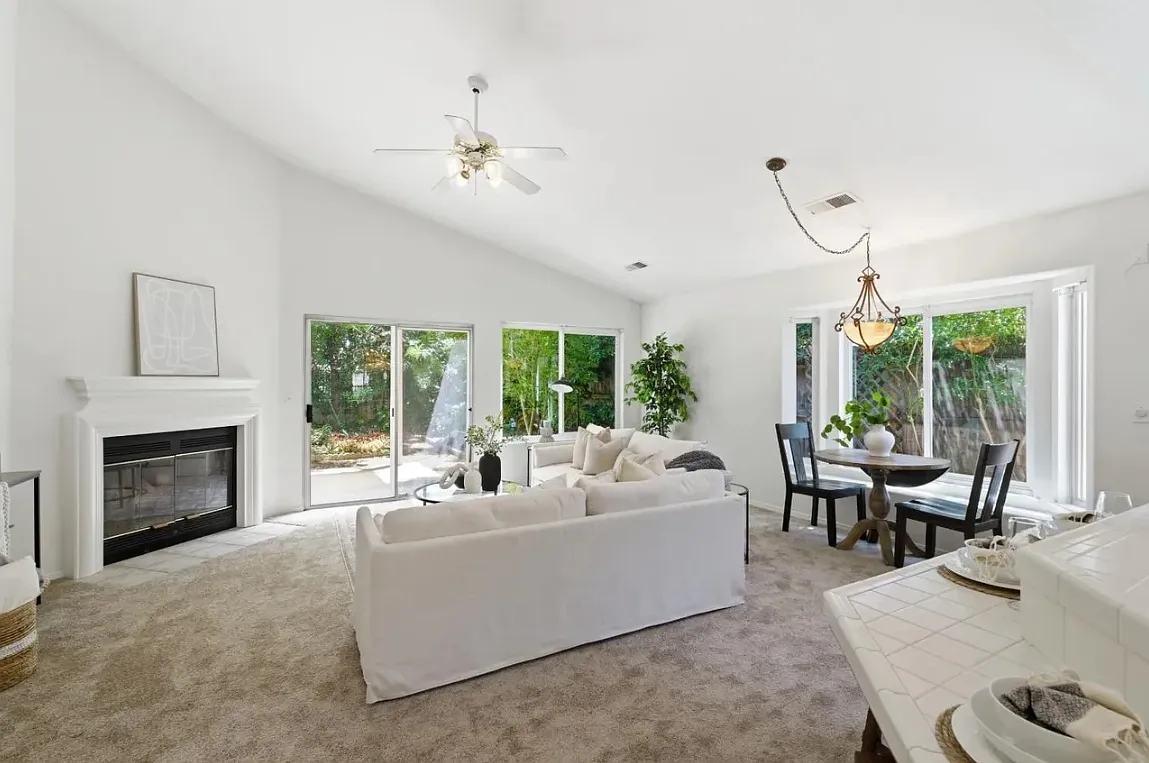 3 bed, 1647 sqft, $2,450 — Photo 3