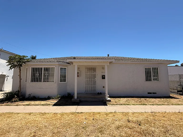 4313 Euclid Ave — Photo 1