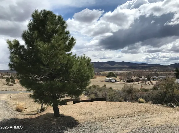 18466 S Peeples Valley Road #25, Peeples Valley, AZ 86332
