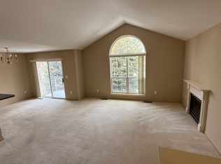 4200 Chesapeake Cir, Walled Lake, MI 48390