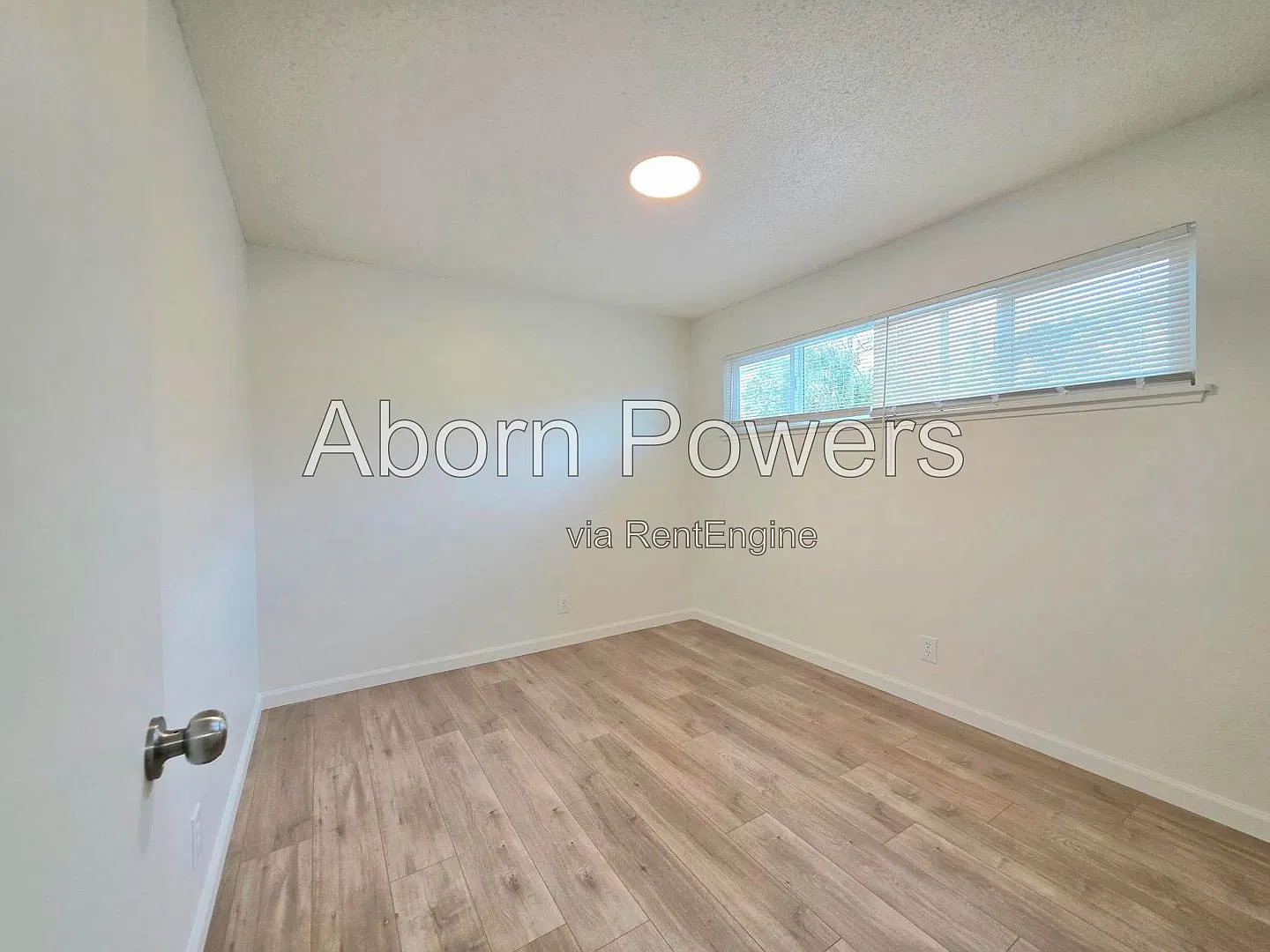 2 bed, 1.0 bath, $1,375 — Photo 2
