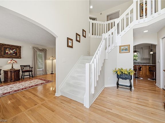2nd image of 644 Clinton Ln