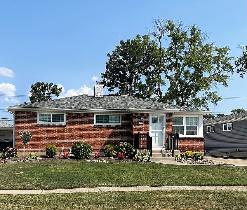 1st image of 270 Oakvale Blvd