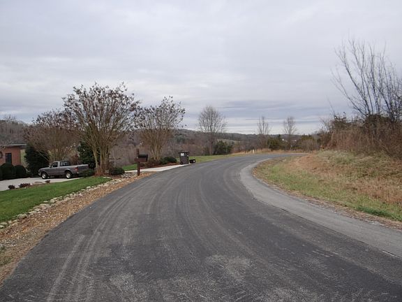 2nd image of 308 Walelu Trl W