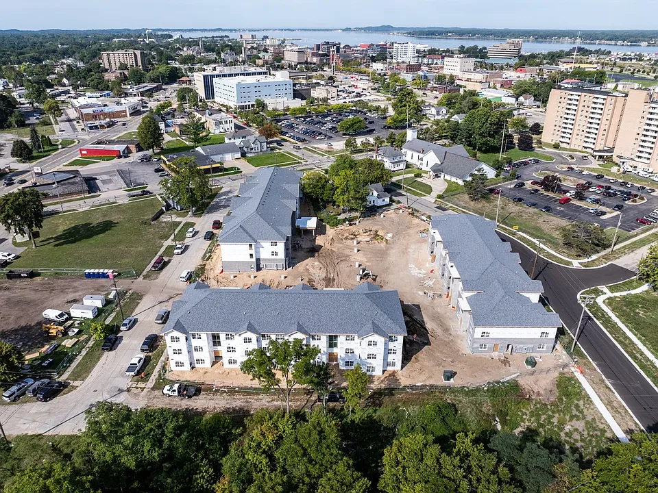 Amity Commons