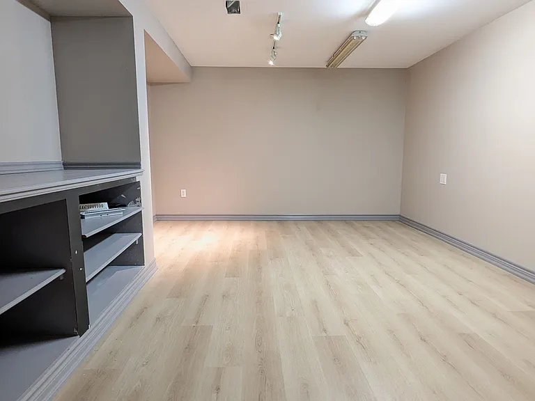 27 Walter Sangster Rd — Photo 29