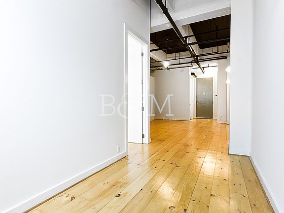 4th image of 350 Manhattan Ave APT 105
