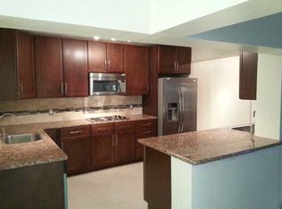 18071 NE 9th Ct, North Miami Beach, FL 33162