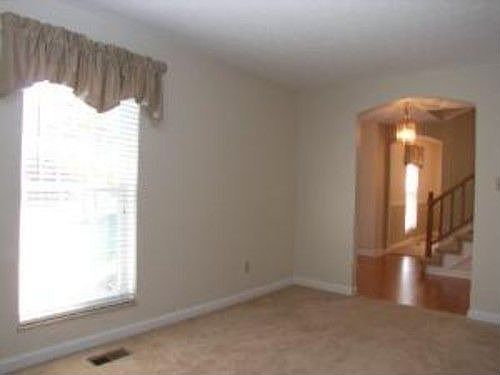 4th image of 10029 Cheltenham Dr