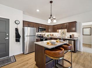 Longhaus, Minneapolis, MN 55449