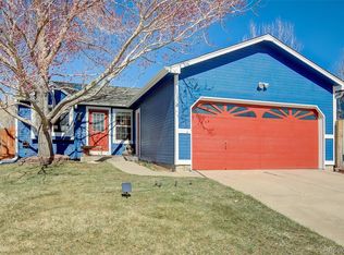 19997 E Wagontrail Dr, Centennial, CO 80015