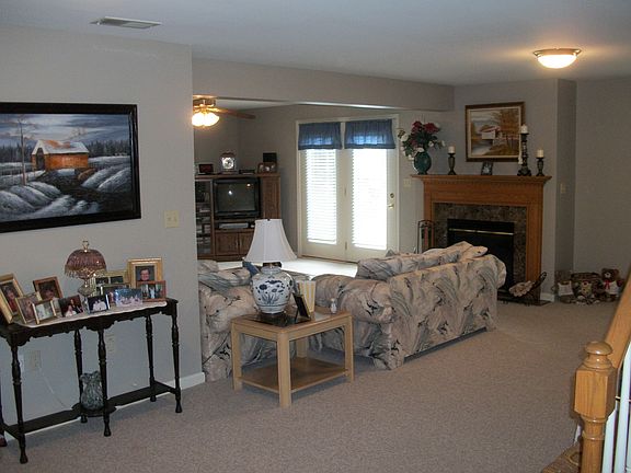 Lower level fam. rm.