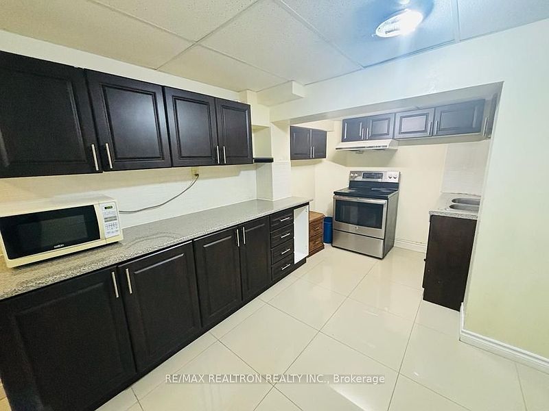 Toronto House for rent - 3 Bedrooms — photo 7