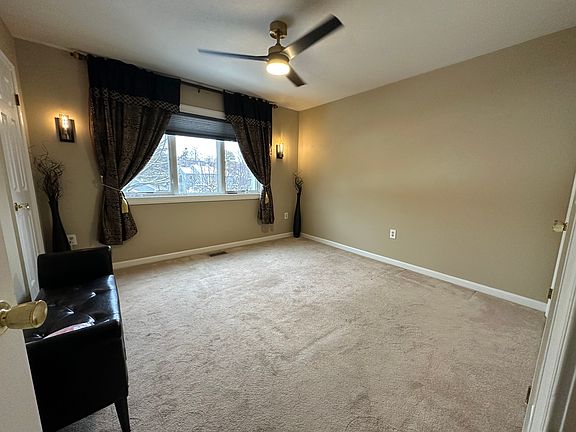 5th image of 24 Hudson Point Ln Unit 24