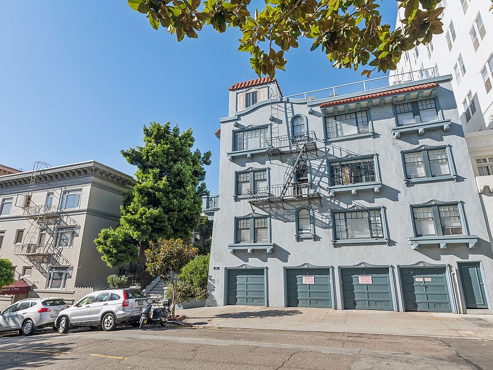 Front exterior view of the apartment building at 621 Stockton St, San Francisco, CA 94108, United States