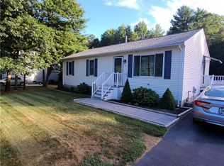 6 Cobblestone Ter, Coventry, RI 02816